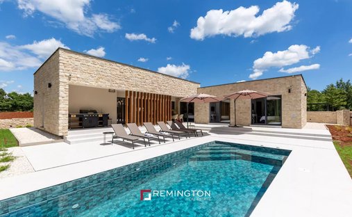 Villa in Svetvincenat, Istria County, Croatia 1