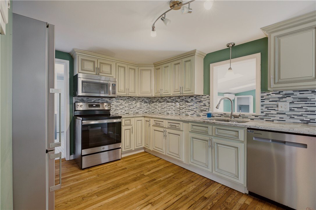 House in Tiverton, Rhode Island, United States 3 - 18839593