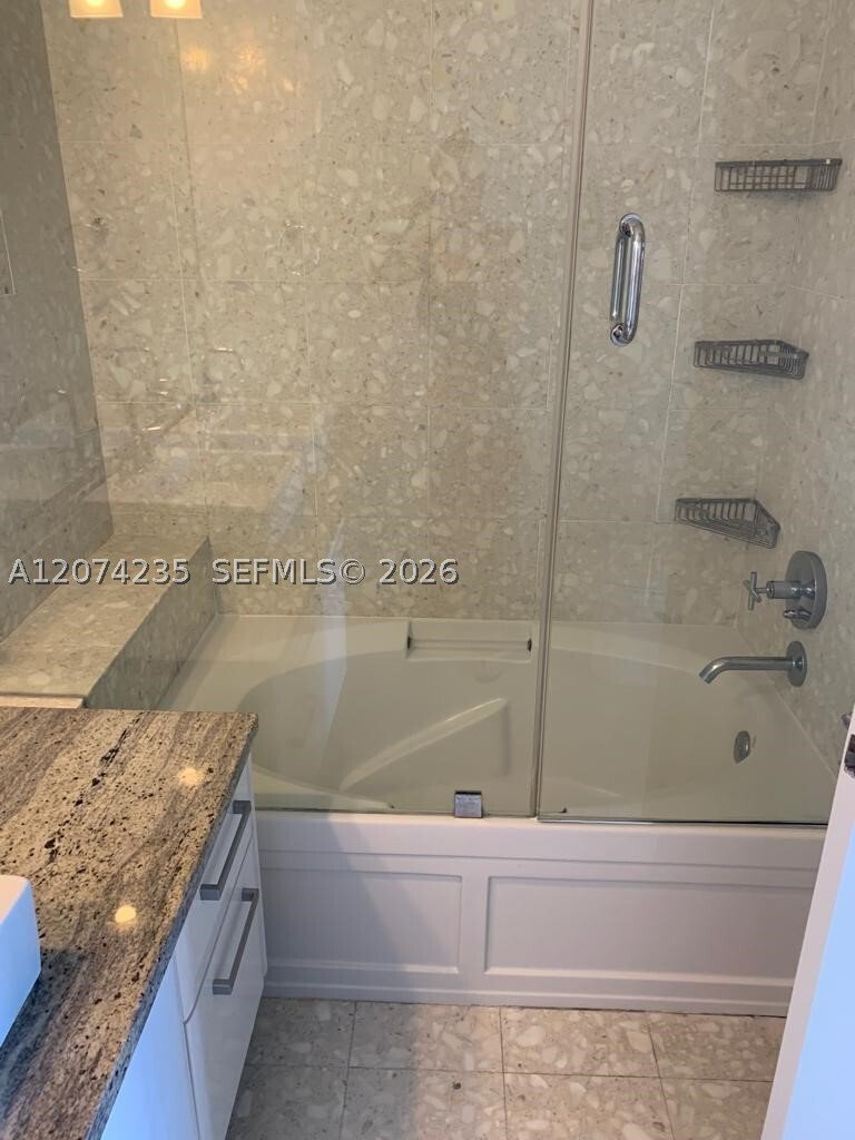 Condo in Miami, Florida, United States 5 - 18839327