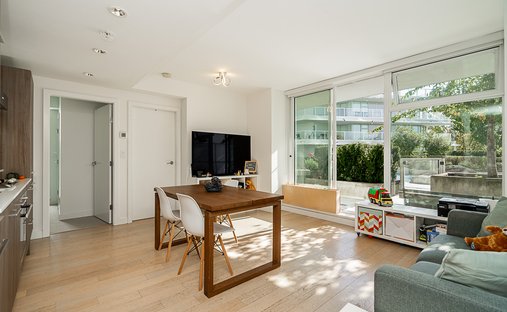 Condo in Vancouver, British Columbia, Canada 1