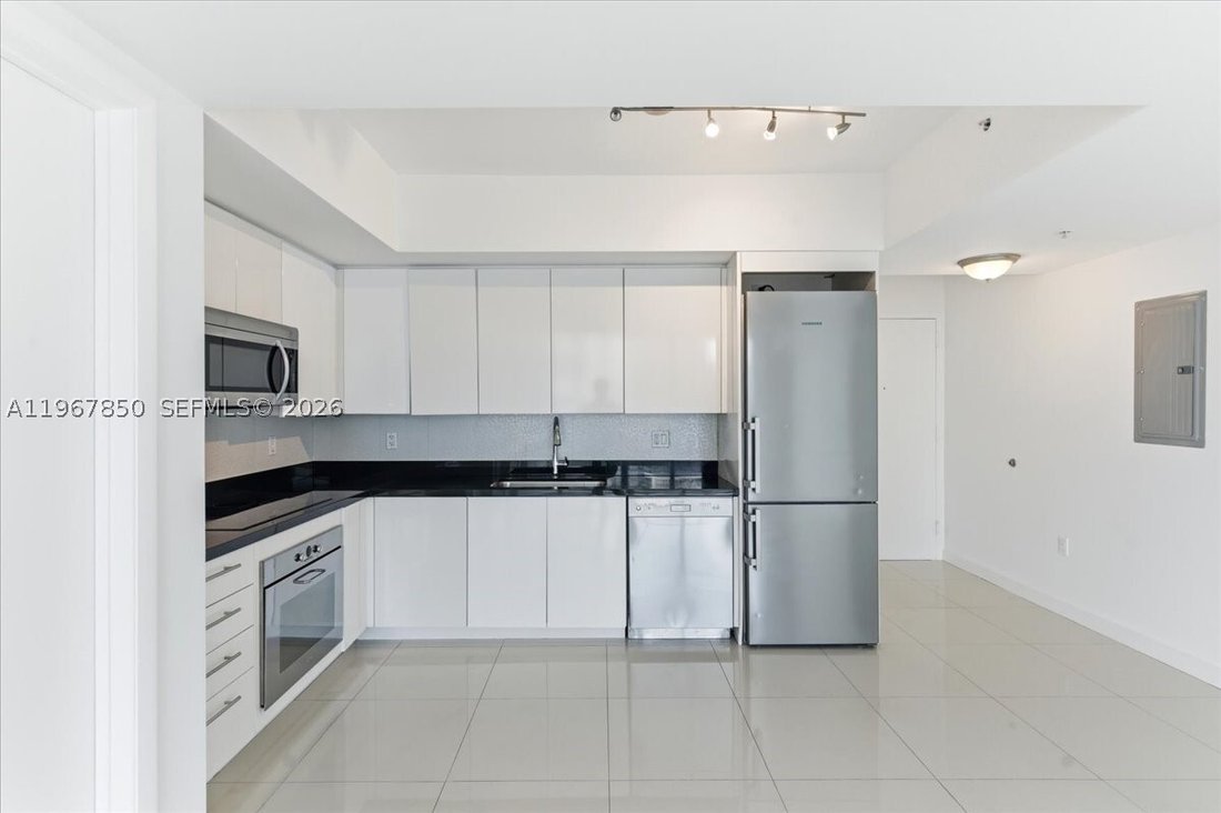 Appartement à Miami, Floride, États-Unis 3 - 18839384