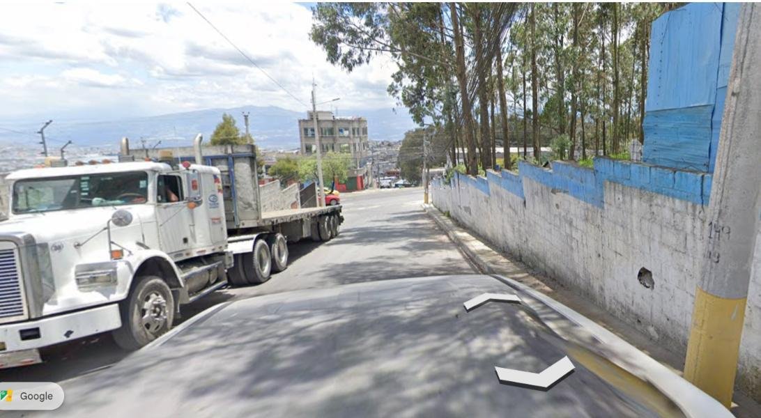 Terreno en Quito, Pichincha, Ecuador 1 - 18841680