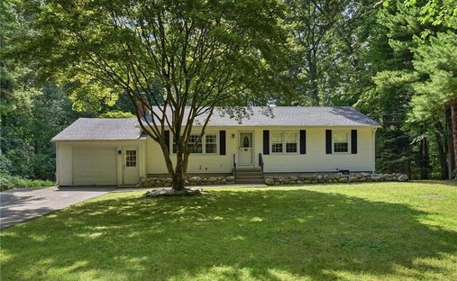 House in East Greenwich, Rhode Island, United States 1