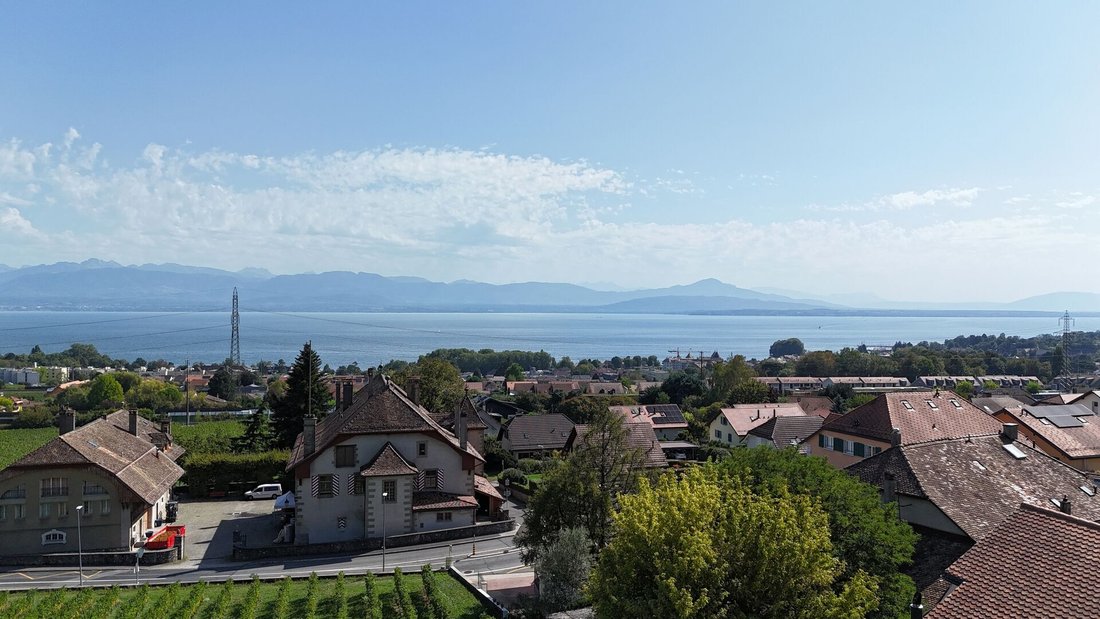 Wohnung in Mont-sur-Rolle, Waadt, Schweiz 1 - 18523643