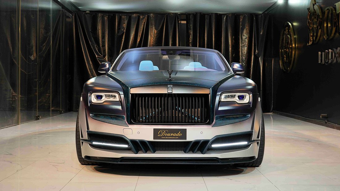 Cabriolet in Dubai, United Arab Emirates 5 - 18854366