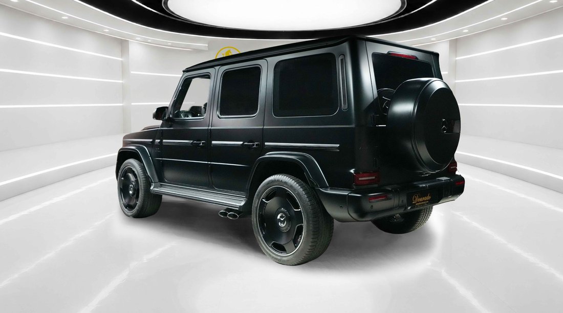 Suv in Dubai, United Arab Emirates 4 - 18848983