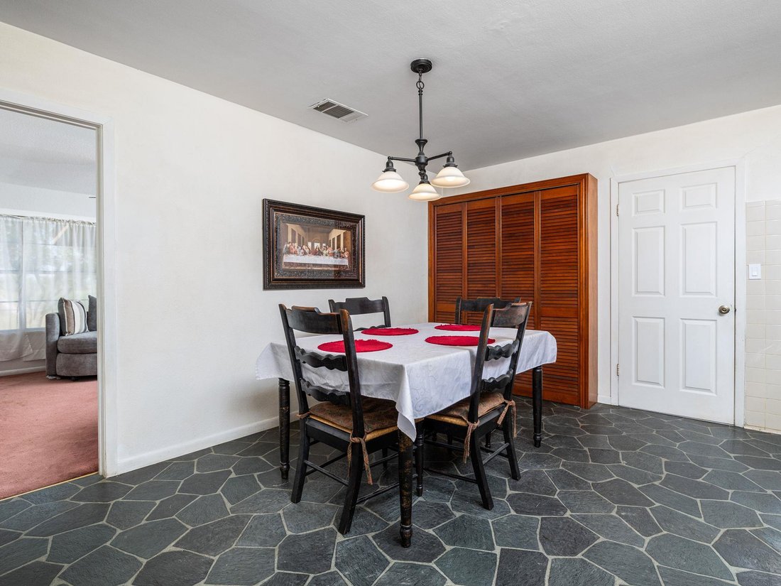 House in Taylor, Texas, United States 5 - 18846277