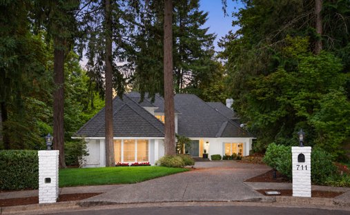 House in Lake Oswego, Oregon, United States 1