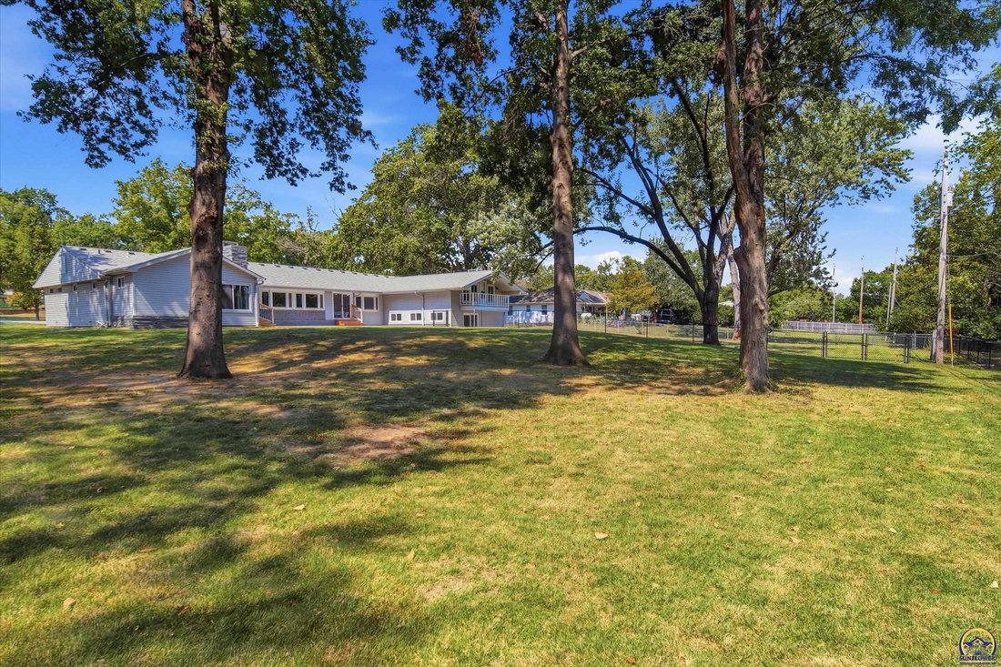 Andere in Topeka, Kansas, Vereinigte Staaten 5 - 18844030