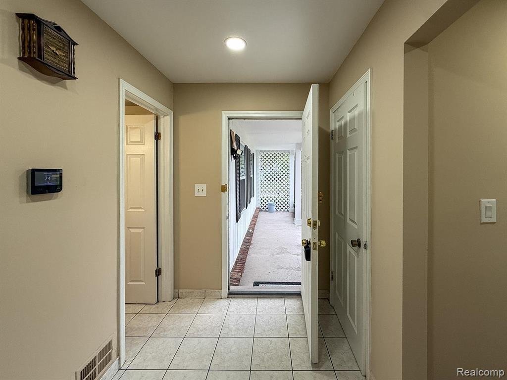 House in Troy, Michigan, United States 3 - 18853008