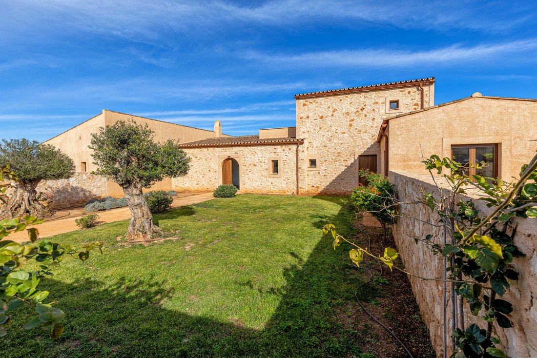 Finca in Santanyi, Balearic Islands, Spain 2 - 18847408
