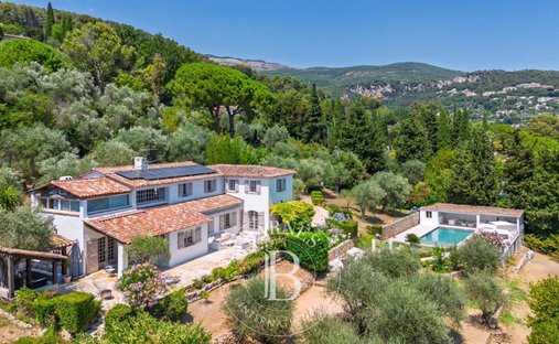 Villa in Grasse, Provence-Alpes-Côte d'Azur, France 1