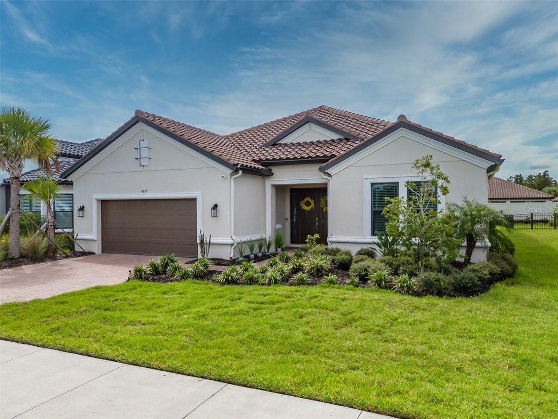 House in Zephyrhills, Florida, United States 1 - 18842209