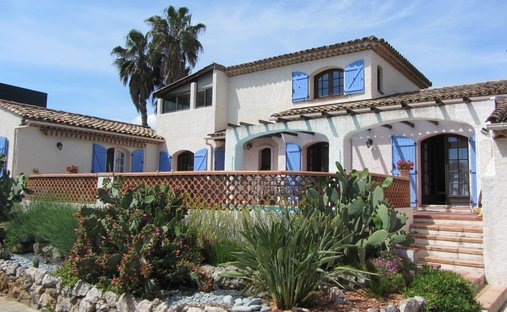 Villa in Exterieurs, Frejus, France 1