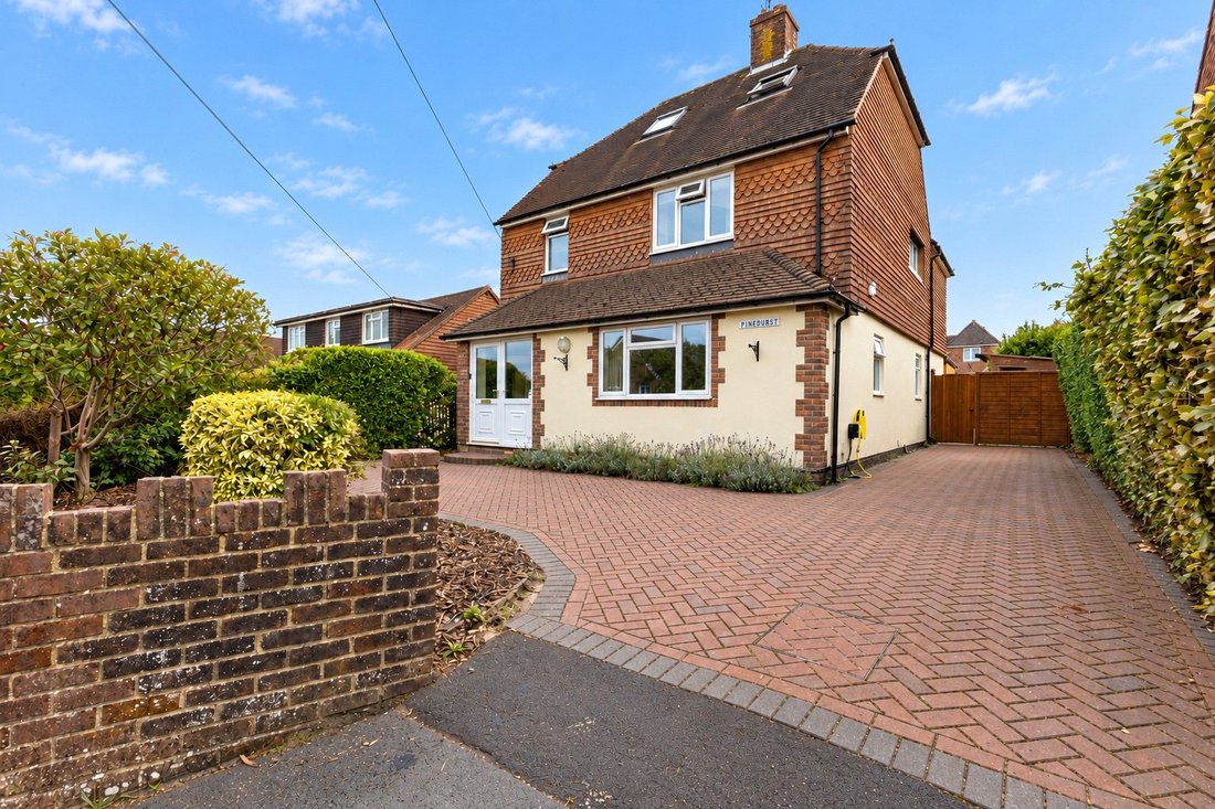 House in Hindhead, Grayshott, England 2 - 18853140