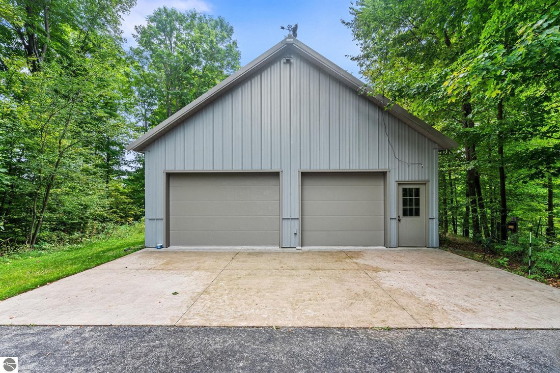 House in Central Lake, Michigan, United States 3 - 18842352