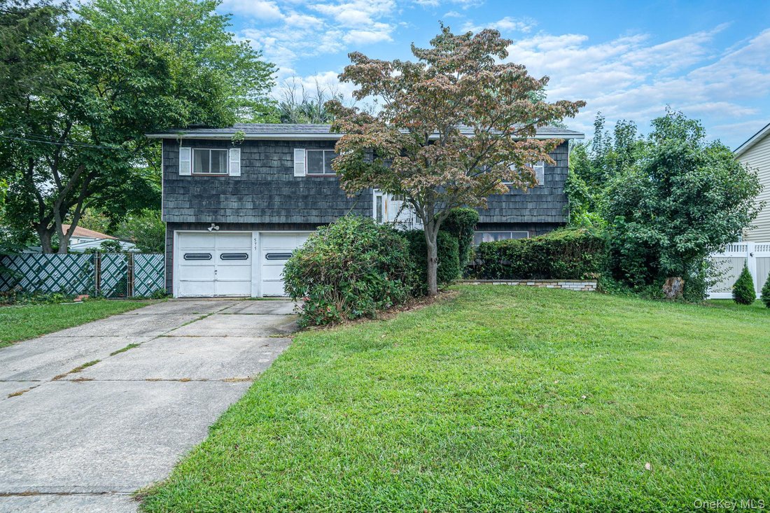 House in Brentwood, New York, United States 2 - 18850079