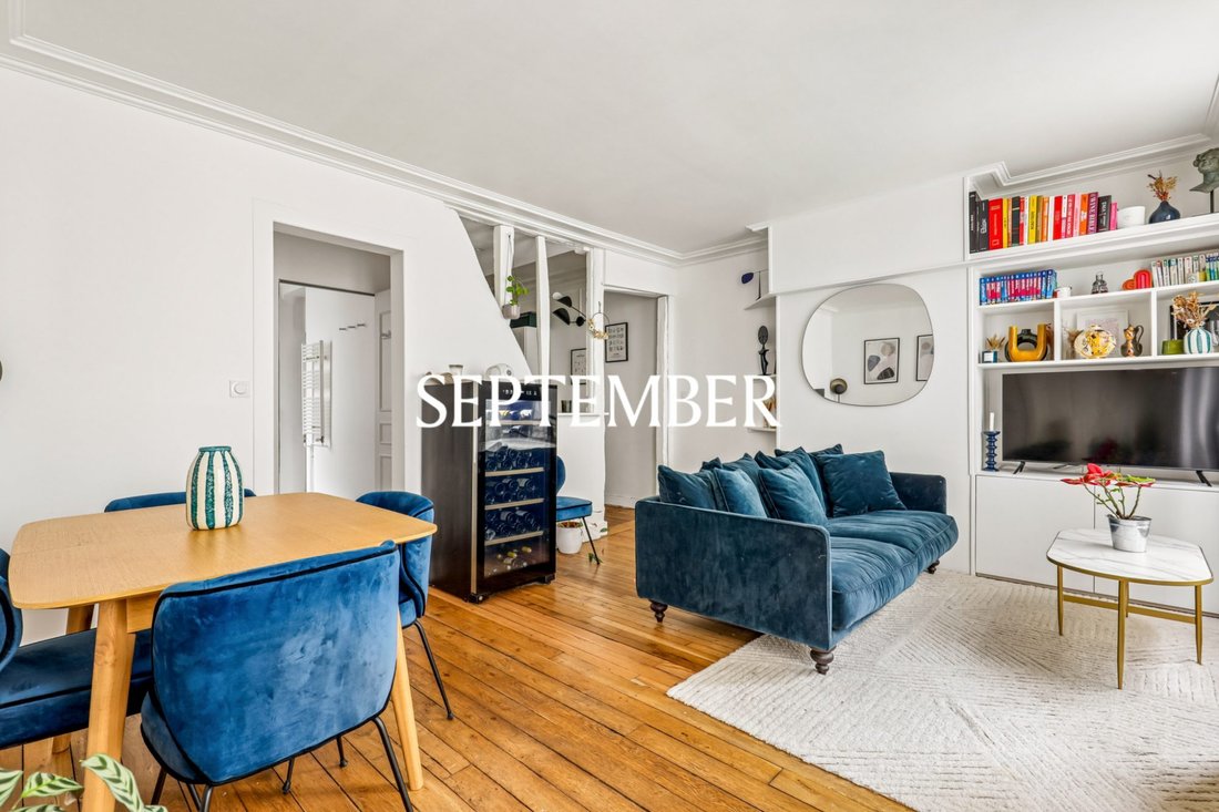 Apartment in Lorette-Martyrs, Paris 9e Arrondissement, Paris 1 - 18849136