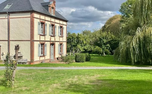House in Fierville-les-Parcs, Normandy, France 1