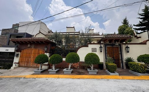 House in Tlalnepantla de Baz, State of Mexico, Mexico 1