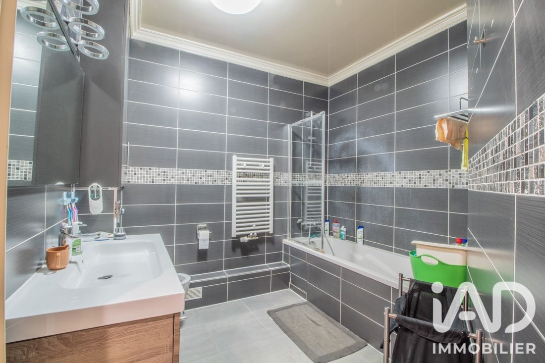 Apartment in Charles-Hermite-Evangile, Paris 18e Arrondissement, Paris 5 - 18855752