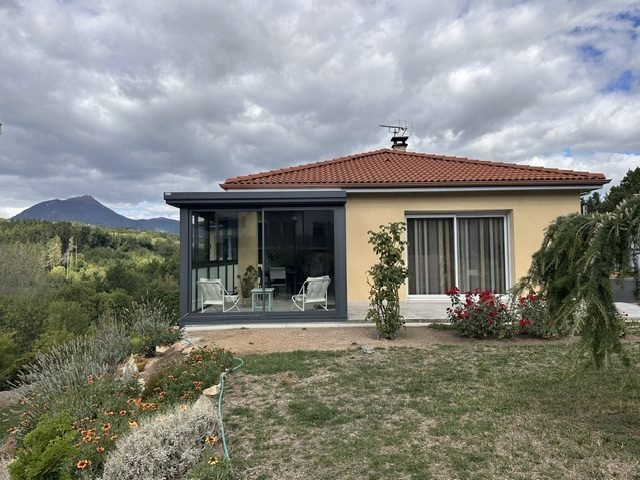 Haus in Royat, Auvergne-Rhone-Alpen, Frankreich 1 - 18315425