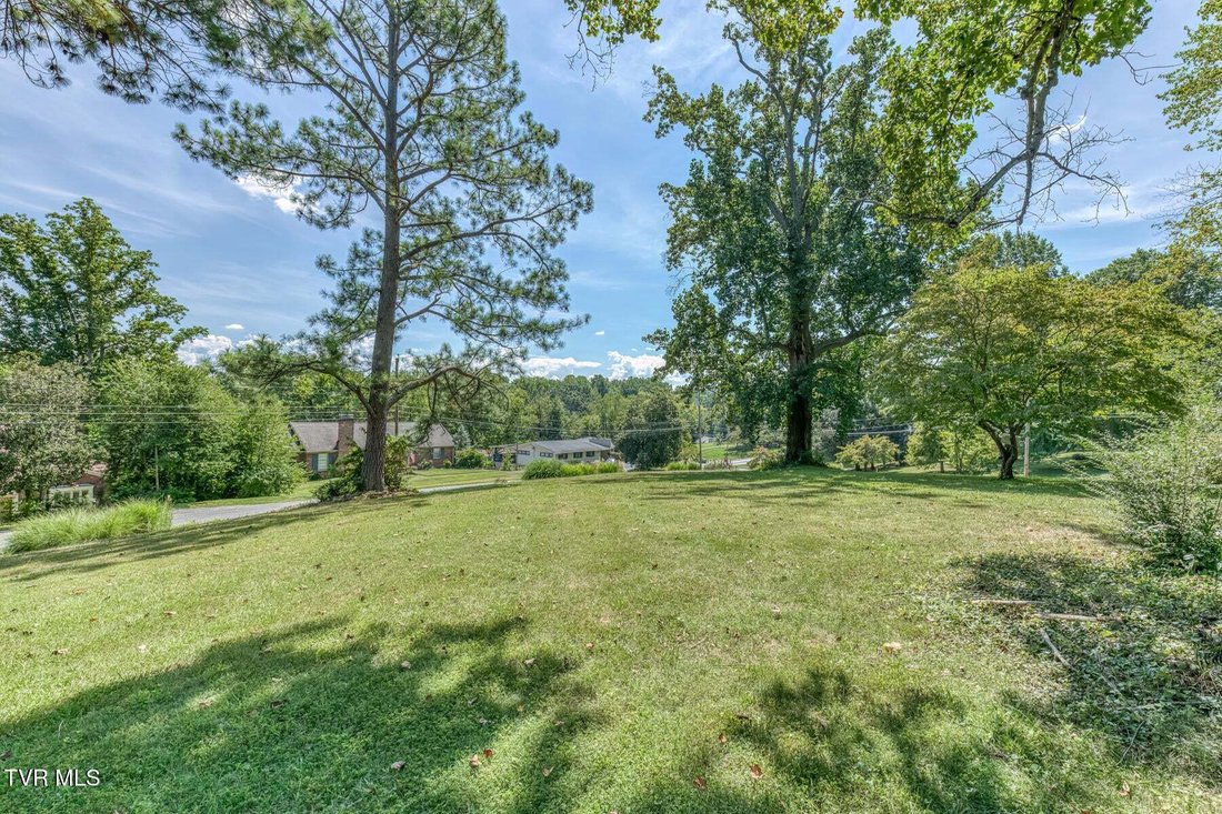 House in Elizabethton, Tennessee, United States 2 - 18853049