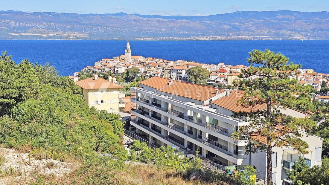 Apartment in Vrbnik, Primorje-Gorski Kotar County, Croatia 4 - 16782896