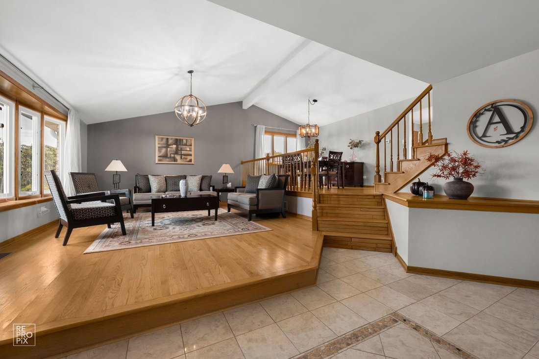 House in Orland Park, Illinois, United States 2 - 18846349