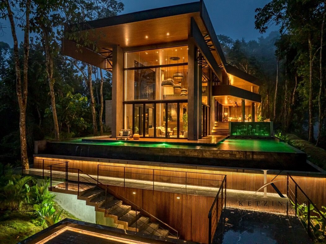 Villa in Cinco Esquinas, San José Province, Costa Rica 1 - 16769339