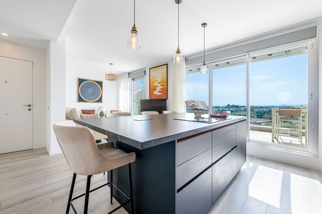 Penthouse in Estepona, Andalusia, Spain 1 - 18843140