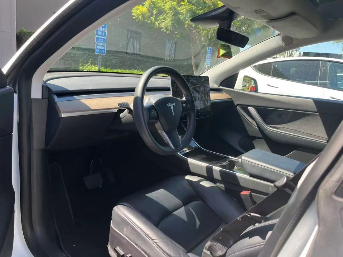 Suv in Costa Mesa, CA, United States 3 - 18848251