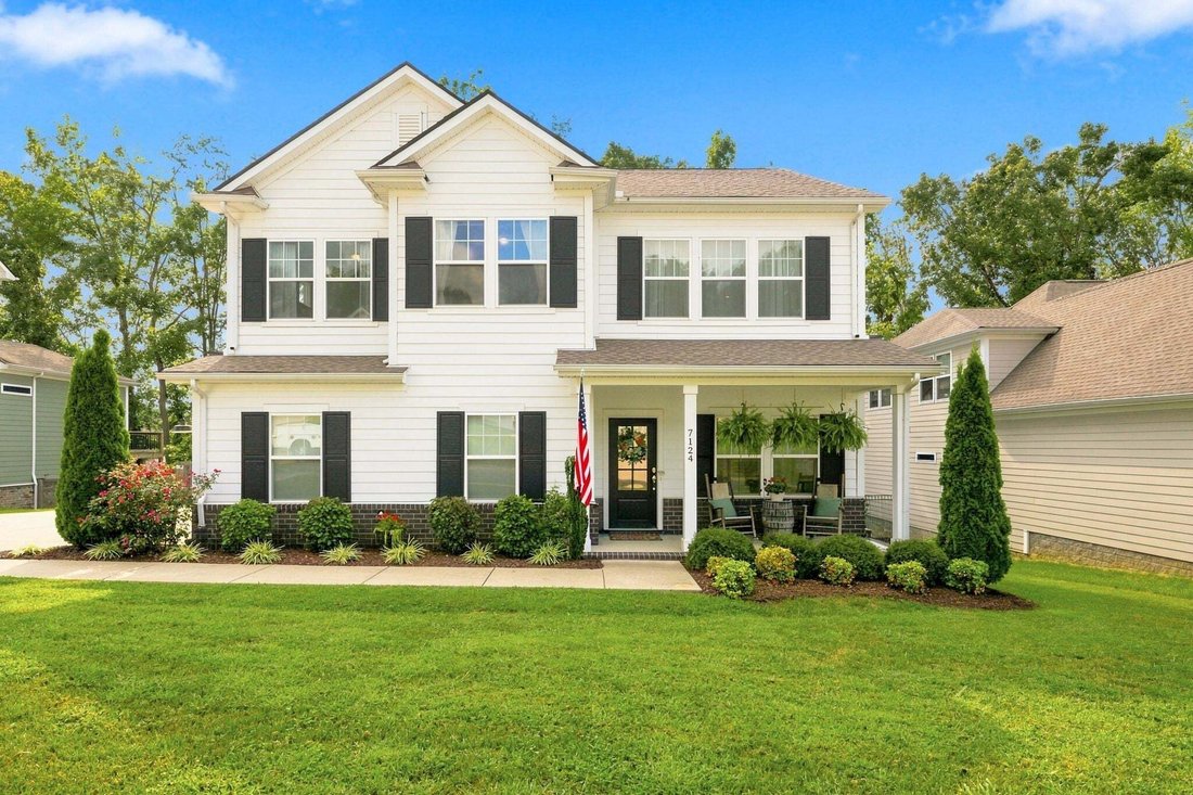 House in Bon Aqua, Tennessee, United States 1 - 18849416