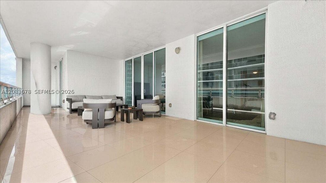 Condo in Miami, Florida, United States 2 - 18802495