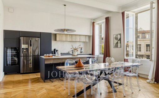 Apartment in Hôtel de Ville-Quinconce-Saint Seurin-Fondaudège, Bordeaux, France 1