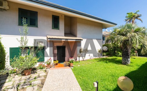Haus in San Giovanni la Punta, Sizilien, Italien 1