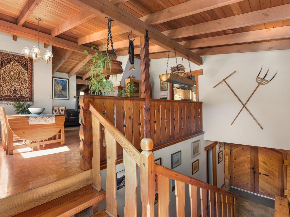 House in Pemberton, British Columbia, Canada 3 - 18853957
