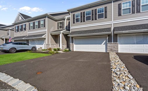 House in Marlboro Township, New Jersey, United States 1