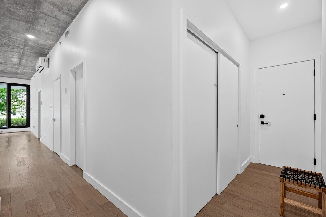 Condo in Montréal, Quebec, Canada 2 - 18849114