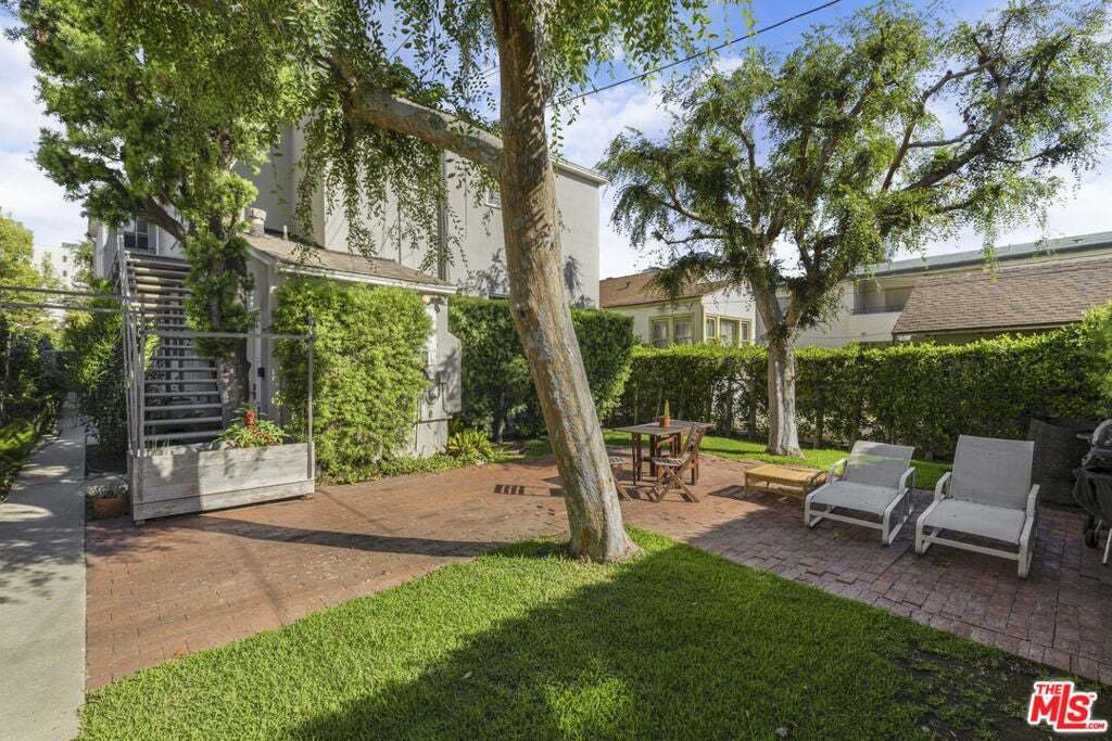 Santa Monica, California, United States 5 - 18845373