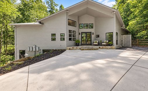 House in Chatsworth, Georgia, United States 1