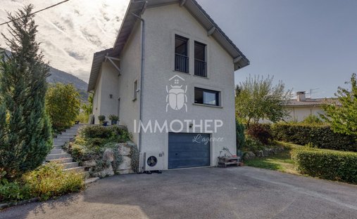 House in Vaulnaveys-le-Haut, Auvergne-Rhône-Alpes, France 1