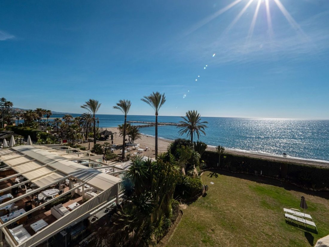 Apartment in Puerto Banus, Marbella, Spain 3 - 18855775