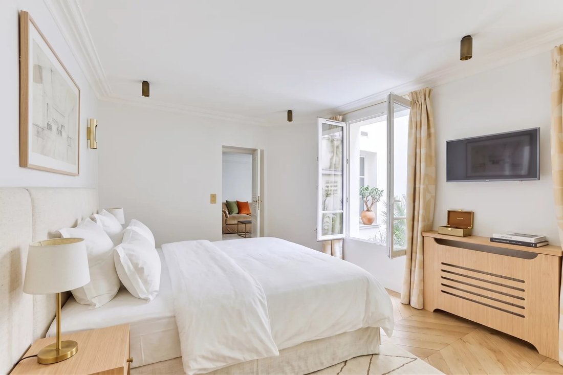 Apartment in Monnaie, Paris 6e Arrondissement, Paris 4 - 17146612