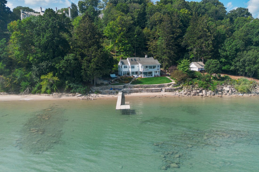 Casa a Fox Point, Wisconsin, Stati Uniti 1 - 18849879