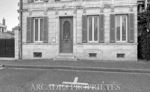 House in Libourne, Nouvelle-Aquitaine, France 1