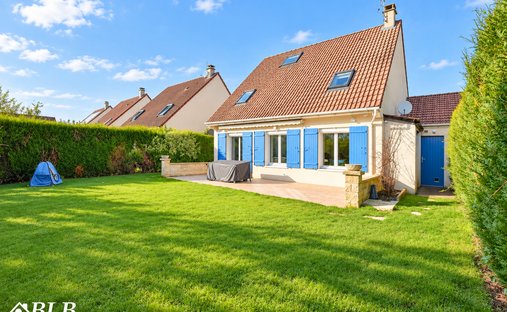 House in Pont du Routoir, Guyancourt, France 1