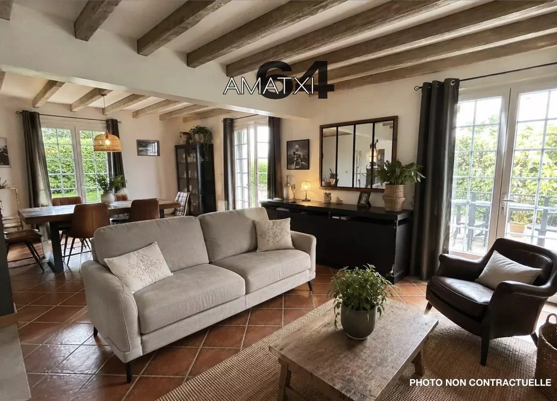 House in Cambo-les-Bains, Nouvelle-Aquitaine, France 4 - 17976508