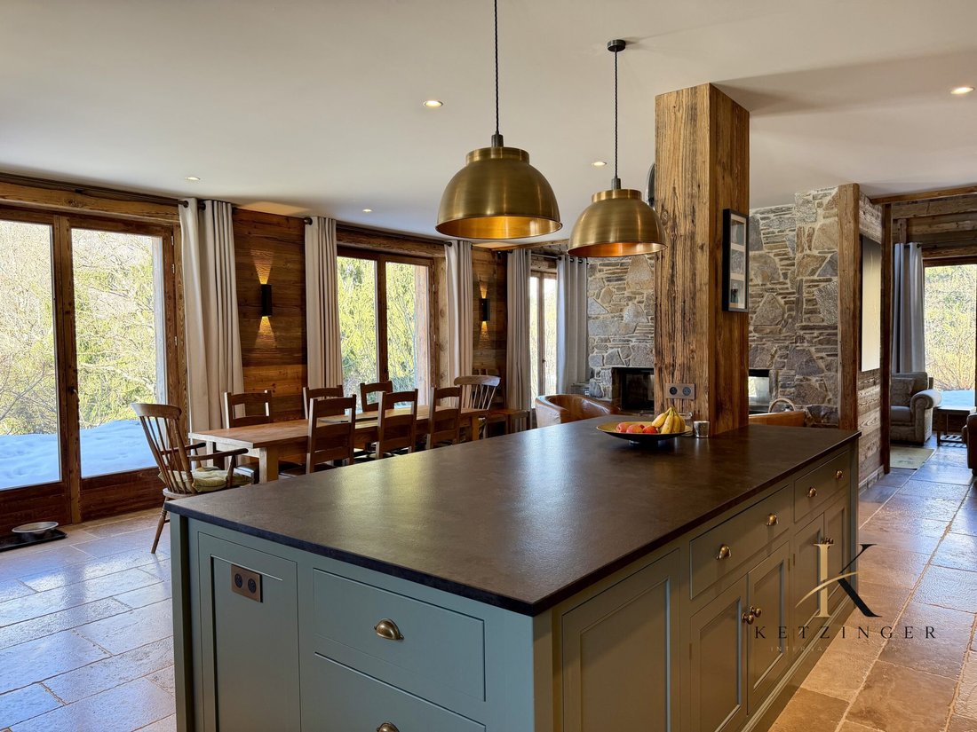 Chalet in Les Houches, Auvergne-Rhône-Alpes, France 3 - 17072389