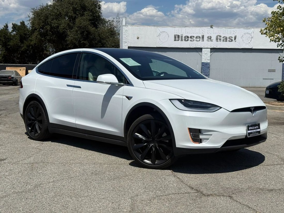 Suv in Azusa, CA, United States 2 - 18850678
